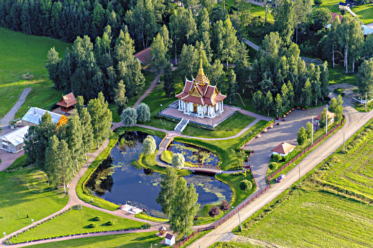 anlggningar, byggnader, Chulalongkorn, Chulalongkorns, drnarbilder, drnarfoto, flygbild, flygbilder, Flygfoto, flygfoton, Jmtland, jmtlandsbilder, Kung Chulalongkorn, paviljong, paviljongen, sevrdhet, Sevrdheter, tempel, Thailndska, Thaipaviljongen, Utanede