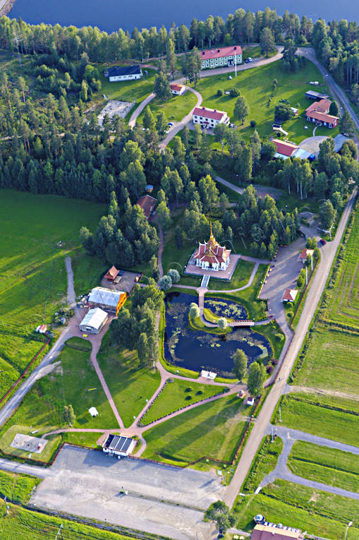 Thailändska Paviljongen Flygfoto anläggningar, byggnader, Chulalongkorn, Chulalongkorns, drönarbilder, drönarfoto, flygbild, flygbilder, Flygfoto, flygfoton, Jämtland, jämtlandsbilder, Kung Chulalongkorn, paviljong, paviljongen, sevärdhet, Sevärdheter, tempel, Thailändska, Thaipaviljongen, Utanede