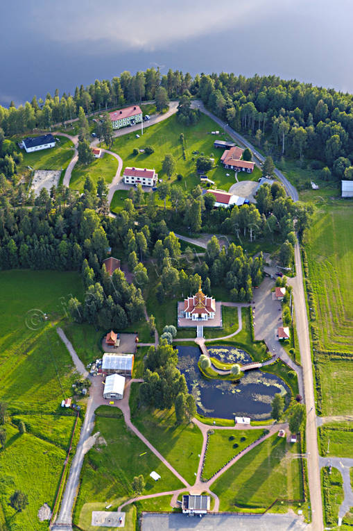 Thailändska Paviljongen Flygfoto anläggningar, byggnader, Chulalongkorn, Chulalongkorns, drönarbilder, drönarfoto, flygbild, flygbilder, Flygfoto, flygfoton, Jämtland, jämtlandsbilder, Kung Chulalongkorn, paviljong, paviljongen, sevärdhet, Sevärdheter, tempel, Thailändska, Thaipaviljongen, Utanede