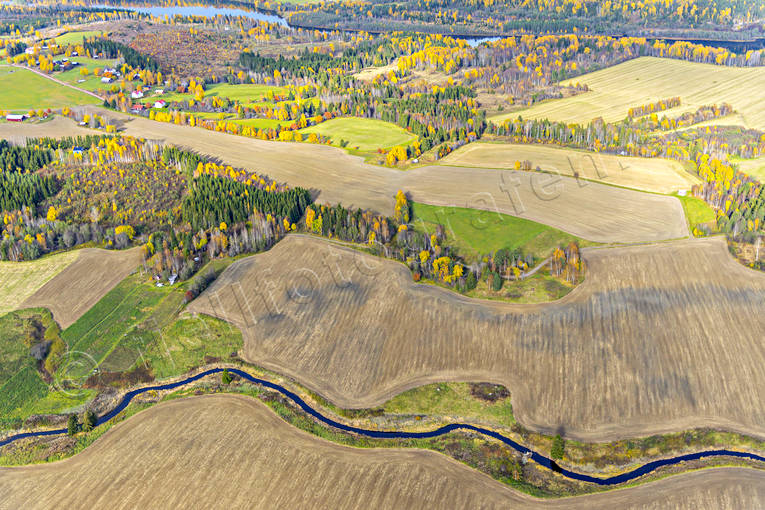 Tidigare sjöbotten, Indalsälven drönarbilder, drönarfoto, Döda fallet, dödafallet, flygbild, flygbilder, Flygfoto, flygfoton, Gedungsen, höst, Jämtland, Landskap, Sevärdheter, Vildhussen