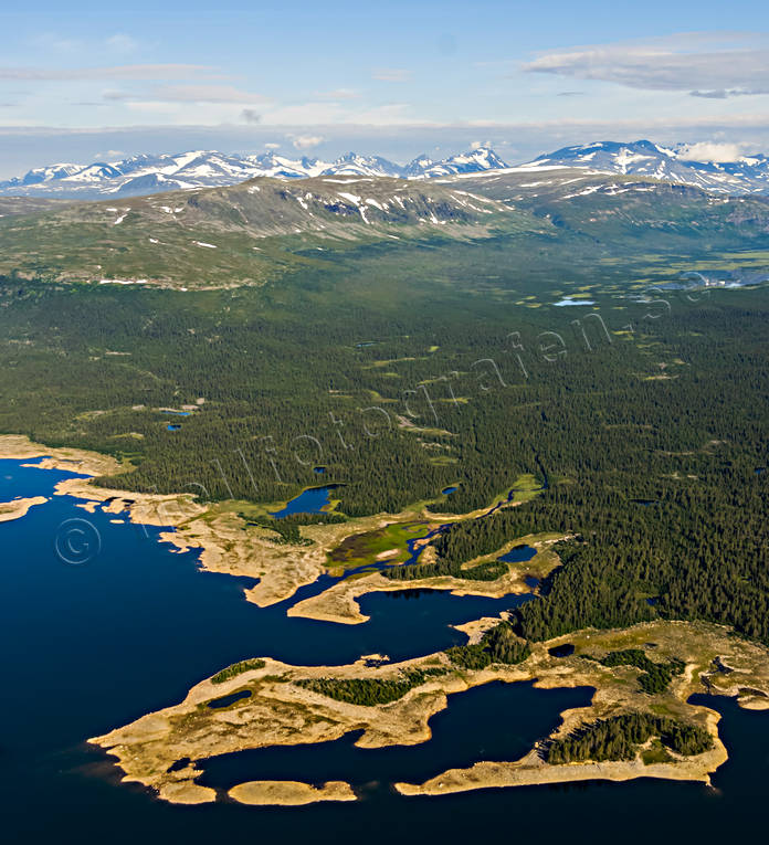 Tjaktjajaure och fjällen i Sarek drönarbilder, drönarfoto, flygbild, flygbilder, Flygfoto, flygfoton, Landskap, lappland, magasin, reglerad, sarek, sommar, stränder, Svenska Fjällen, Tjaktjajaure, torrlagda, torrlagt, vattenmagasin