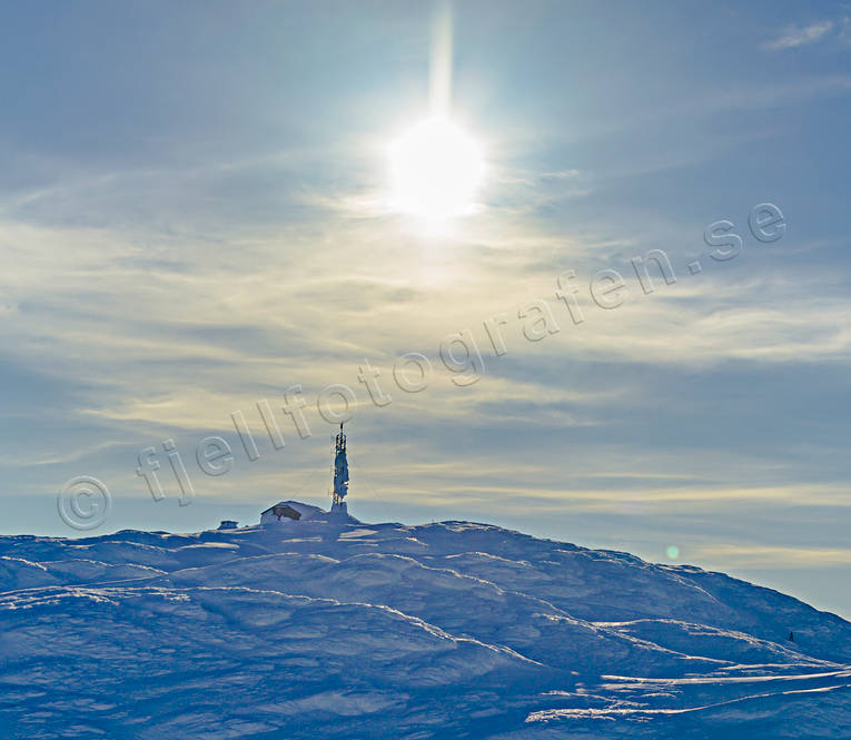 Toppen av Åreskutan drönarbilder, drönarfoto, fjälltopp, flygbild, flygbilder, Flygfoto, flygfoton, Jämtland, Landskap, mast, radiolänk, radiomast, toppen, Toppstugan, vinter, Åreskutan