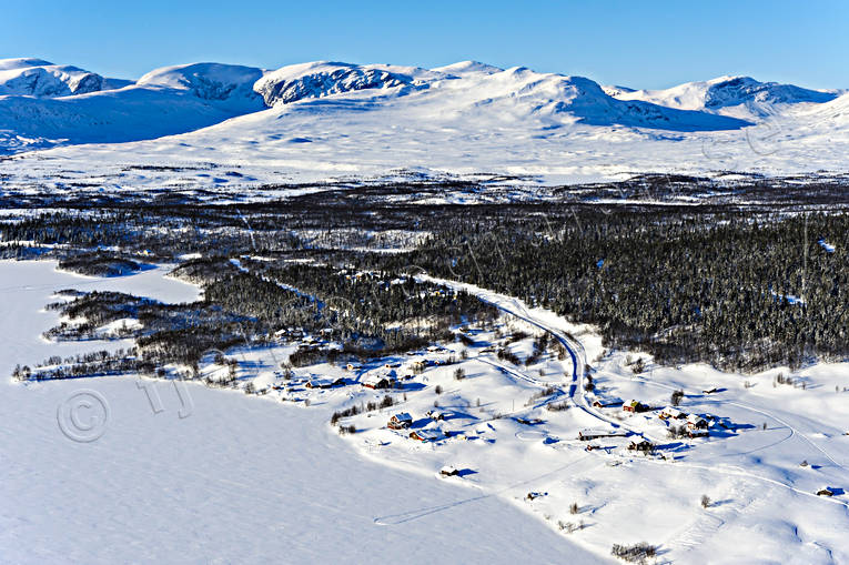 Tossåsen och Lunndörrsfjällen drönarbilder, drönarfoto, flygbild, flygbilder, Flygfoto, flygfoton, Härjedalen, Landskap, Lunndörrsfjällen, Svenska Fjällen, Tossåsen, Tossåssjön, vinter