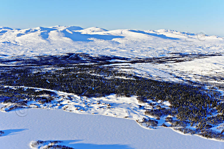 Tossåsen och Lunndörrsfjällen drönarbilder, drönarfoto, flygbild, flygbilder, Flygfoto, flygfoton, Härjedalen, Landskap, Lunndörrsfjällen, Tossåsen, Tossåssjön, vinter