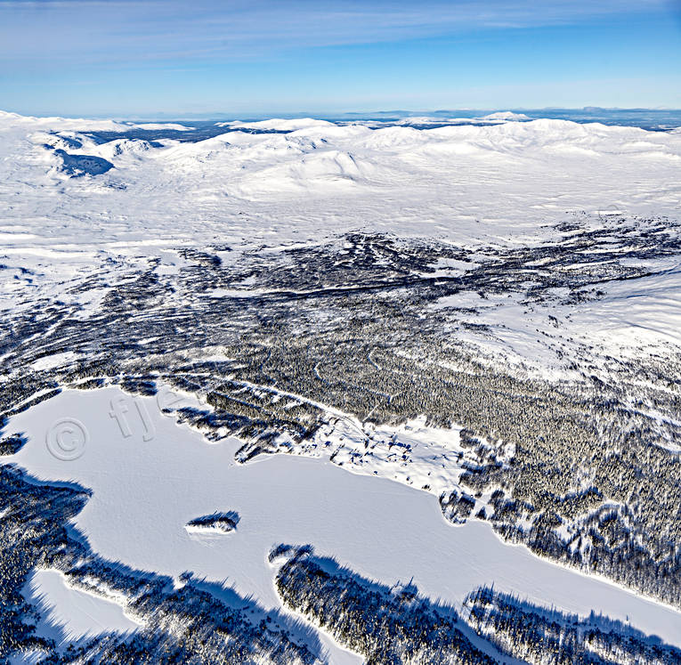 Tossåsen och Lunndörrsfjällen Flygfoto drönarbild, drönarbilder, drönarfoto, flygbild, flygbilder, Flygfoto, flygfoton, Jämtland, Landskap, Lunndörrsfjällen, Tossåsen, Tossåssjön, vinter