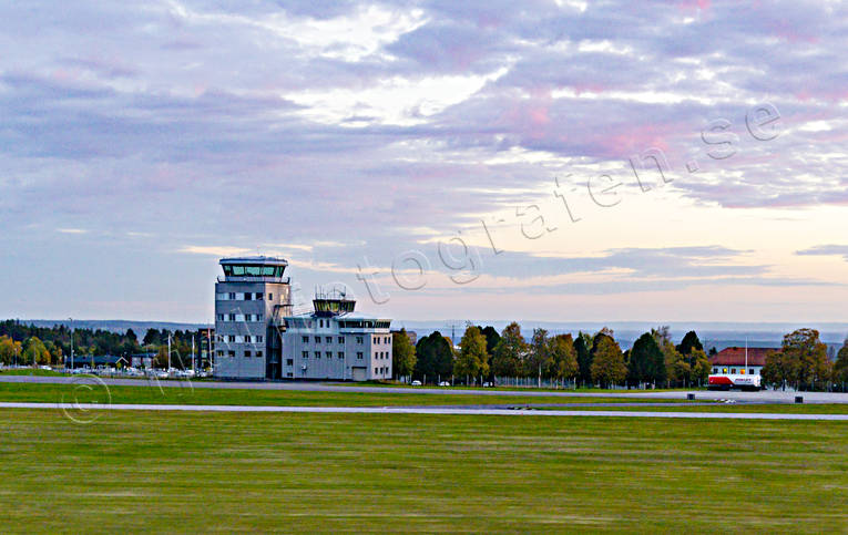 Trafikledartornet Frösön anläggningar, byggnader, drönarbilder, drönarfoto, F4, flygbild, flygbilder, Flygfoto, flygfoton, flygledartorn, flygplats, flygtrafikledning, höst, Jämtland, riven, trafikledartorn, trafikledning, Åre-Östersund