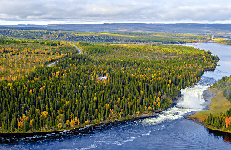 Tännforsen Flygfoto drönarbilder, drönarfoto, fall, flygbild, flygbilder, Flygfoto, flygfoton, fors, Indalsälven, Jämtland, Landskap, sevärdhet, Sevärdheter, turism, turistmål, Tännforsen, vatten, vattenfall, Åreälven