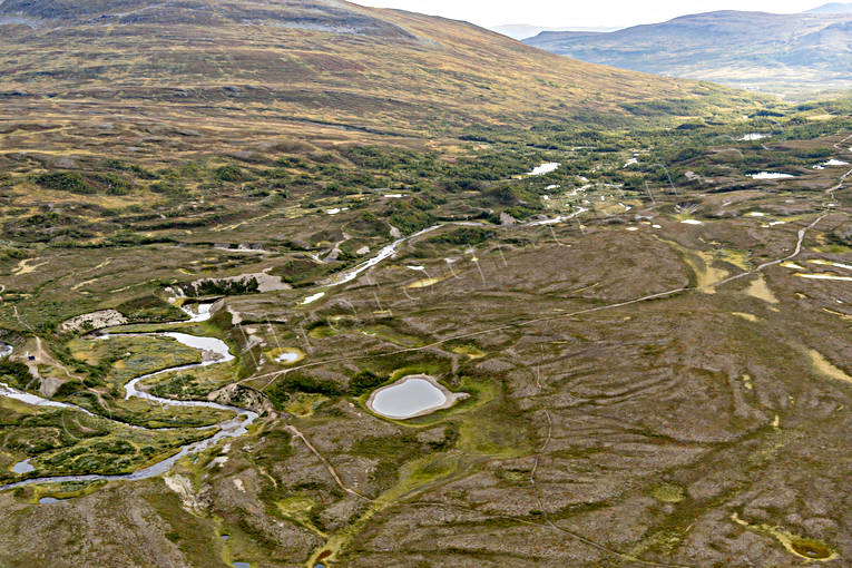 Ulvån Flygfoto drönarbild, drönarbilder, drönarfoto, flygbild, flygbilder, Flygfoto, flygfoton, höst, Jämtland, Landskap, Stor-Ulvån, Ulvån, vandringsled