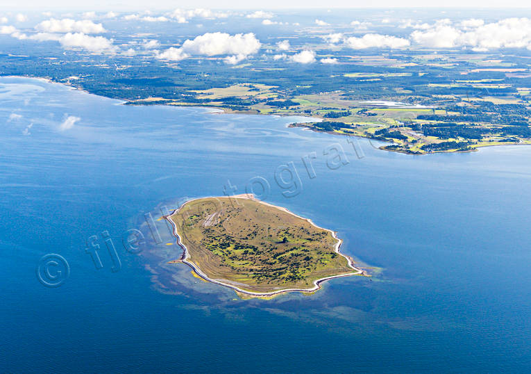 Utholmen vid Klintehamn drönarbilder, drönarfoto, flygbild, flygbilder, Flygfoto, flygfoton, Gotland, Landskap, sommar, Utholmen, ö, öar