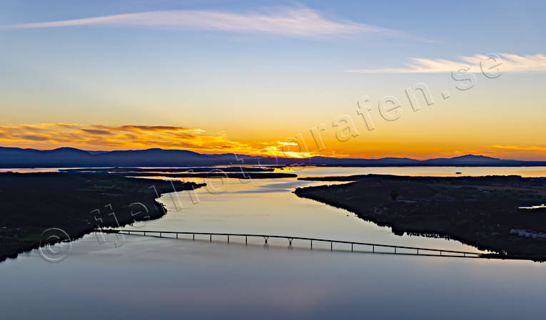 Vallsundet Vallsundsbron drönarbilder, drönarfoto, flygbild, flygbilder, Flygfoto, flygfoton, Frösön, Jämtland, kväll, kvällsljus, Landskap, solnedgång, sommar, Stosjön, Vallsundet, Vallsundsbron