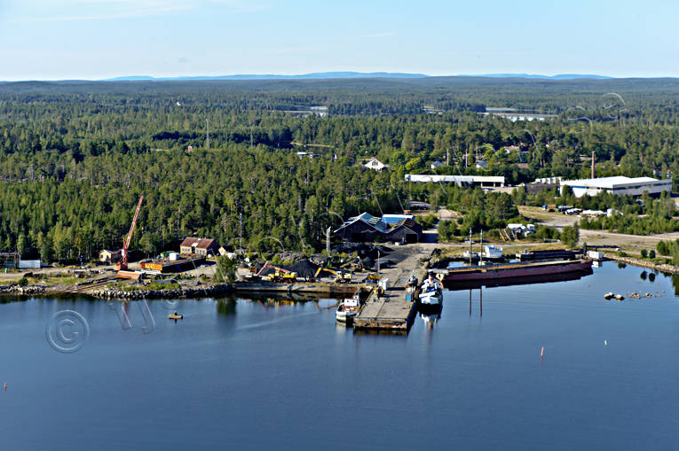 Varvet i Stocka båthamn, båtvarv, drönarbilder, drönarfoto, flygbild, flygbilder, Flygfoto, flygfoton, hamn, Hälsingland, Landskap, samhällen, sommar, Stocka, varv