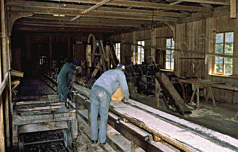 Vattendriven såg arbete, gammal, gammalt, skog, skogsbruk, såg, sågverk, timmer, vattendriven, vattenkraft, Vålbacken