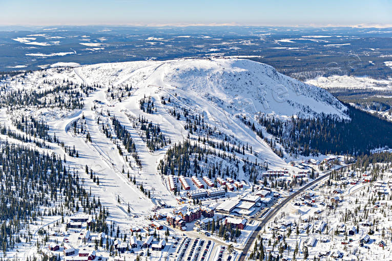 Vemdalsskalet Flygfoto anläggningar, drönarbilder, drönarfoto, flygbild, flygbilder, Flygfoto, flygfoton, Hovde, Härjedalen, skidanläggning, skidbackar, skidort, Vemdalsskalet, vinter