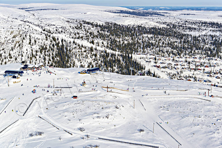 Vemdalsskalet Flygfoto anläggningar, drönarbilder, drönarfoto, flygbild, flygbilder, Flygfoto, flygfoton, Härjedalen, skidanläggning, skidbackar, skidort, Vemdalsskalet, vinter