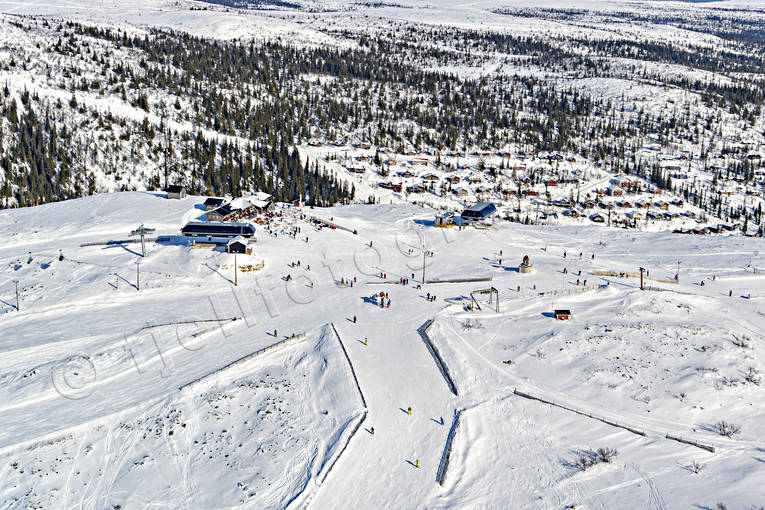 Vemdalsskalet Flygfoto anläggningar, drönarbilder, drönarfoto, flygbild, flygbilder, Flygfoto, flygfoton, Härjedalen, skidanläggning, skidbackar, skidort, Vemdalsskalet, vinter