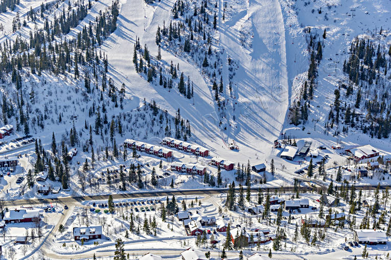 Vemdalsskalet Flygfoto anläggningar, drönarbilder, drönarfoto, flygbild, flygbilder, Flygfoto, flygfoton, Härjedalen, skidanläggning, skidbackar, skidort, Vemdalsskalet, vinter