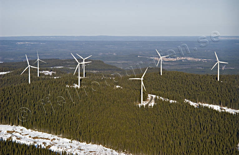 Almsa, arbete, elenergi, elkraft, elproduktion, energi, energiproduktion, kraftproduktion, kraftverk, milj, miljpverkan, vindkraft, vindkraftverk, vindmlla, vindsnurra, vindsnurror