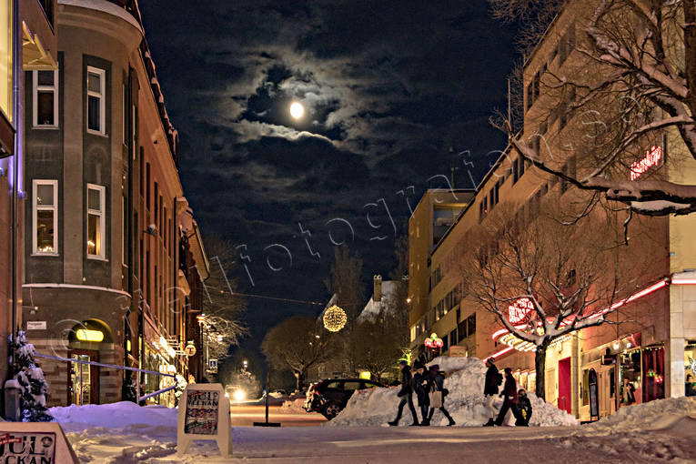Biblioteksgatan, julstämning, Jämtland, kväll, snö, stad, städer, stämning, stämningsbild, stämningsbilder, vinter, vinterkväll, vinterstämning, Östersund