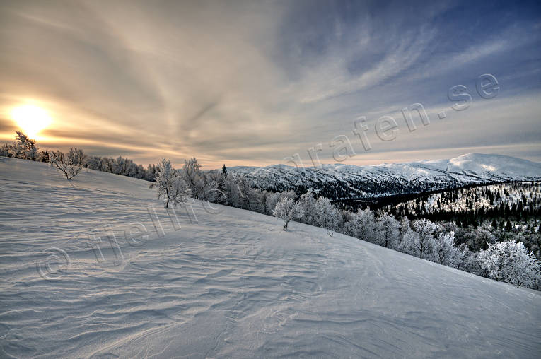 Vinterlandskap vid Blåsjöfjället Blåsjöfjället, fjäll, fjällskog, himmel, Jämtland, Landskap, moln, sol, utsikt, vinter