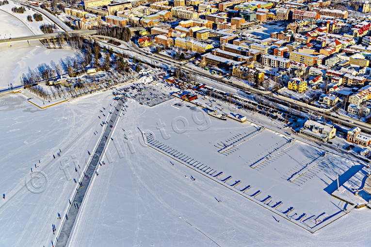 Vinterstaden Östersund Flygfoto Badhusparken, drönarbilder, drönarfoto, flygbild, flygbilder, Flygfoto, flygfoton, hamnen, Jämtland, medvinden, skridskobana, städer, vinter, vinterstaden, Östersund