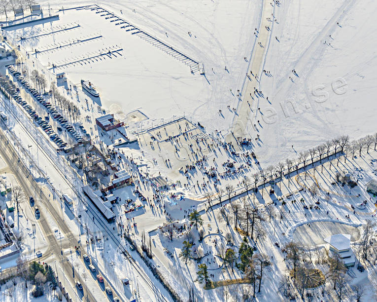 Vinterstaden Östersund Flygfoto Badhusparken, drönarbilder, drönarfoto, flygbild, flygbilder, Flygfoto, flygfoton, hamnen, Jämtland, medvinden, skridskobana, städer, vinter, vinterstaden, Östersund