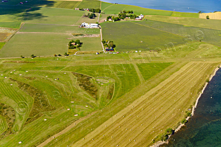 Visingsö flygfält anläggningar, drönarbilder, drönarfoto, Ed, flygbild, flygbilder, Flygfoto, flygfoton, flygfält, golfbana, Landskap, Småland, sommar, Visingsö