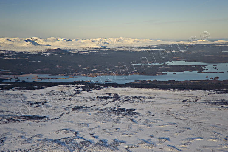 Vy mot Storsjö och Lunndörrsfjällen drönarbilder, drönarfoto, flygbild, flygbilder, Flygfoto, flygfoton, Härjedalen, höst, Landskap, Lunndörrsfjällen, Storsjö, Storsjön