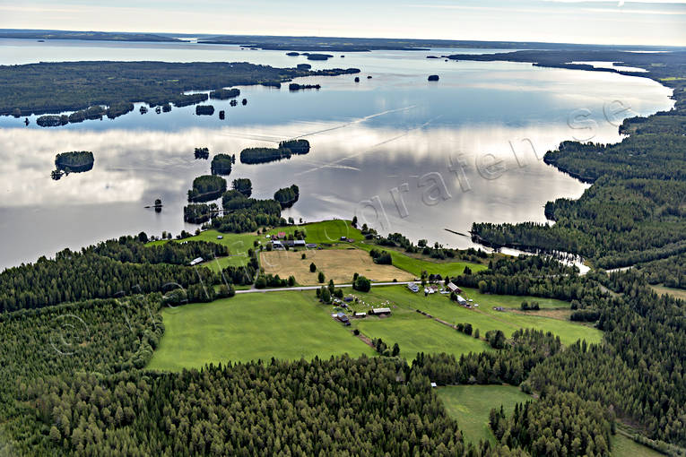 Våge och Hammarnäset Flygfoto drönarbild, drönarbilder, drönarfoto, flygbild, flygbilder, Flygfoto, flygfoton, Hammarnäset, höst, Jämtland, Landskap, Rågholmen, Storsjön, Sönner-Vågviken, Våge, Vågviken, Yttersholmen