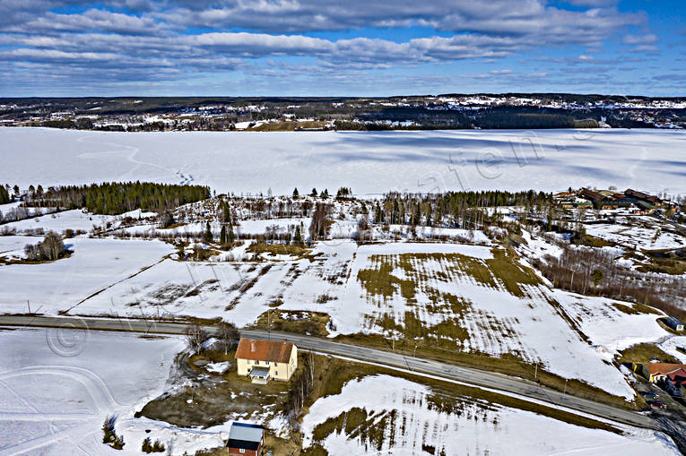 Vålbacken med Bygdegården byar, drönarbild, drönarbilder, drönarfoto, flygbild, flygbilder, Flygfoto, flygfoton, Jämtland, Landskap, vår