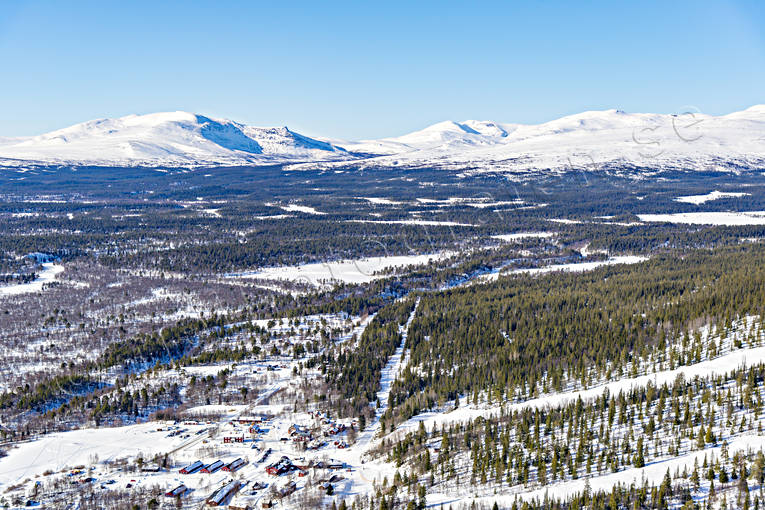 Vålådalen Skidanläggning anläggningar, drönarbilder, drönarfoto, flygbild, flygbilder, Flygfoto, flygfoton, Jämtland, nedfarter, pister, skidanläggning, skidbackar, skidort, vinter, Vålådalen