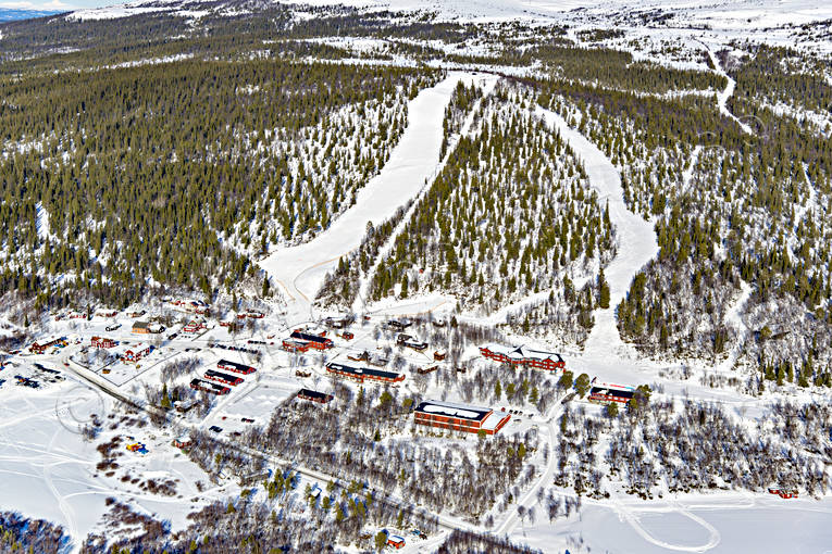 Vålådalen Skidanläggning anläggningar, drönarbilder, drönarfoto, flygbild, flygbilder, Flygfoto, flygfoton, Jämtland, nedfarter, pister, skidanläggning, skidbackar, skidort, vinter, Vålådalen