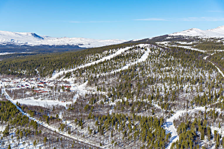 Vålådalen Skidanläggning anläggningar, drönarbilder, drönarfoto, flygbild, flygbilder, Flygfoto, flygfoton, Jämtland, nedfarter, pister, skidanläggning, skidbackar, skidort, vinter, Vålådalen