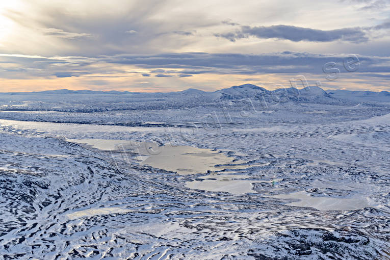 Vålåsjön och Helags drönarbild, drönarbilder, drönarfoto, fjäll, flygbild, flygbilder, Flygfoto, flygfoton, förvinter, Helags, Jämtland, Landskap, rodnad, vinter, Vålåsjön