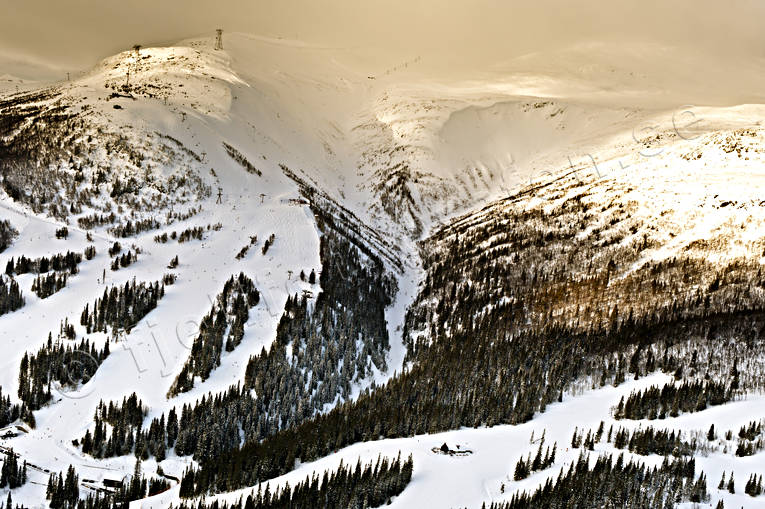 drnarbilder, drnarfoto, fjll, flygbild, flygbilder, Flygfoto, flygfoton, Hummeln, Jmtland, Landskap, skidbackar, vinter, reskutan