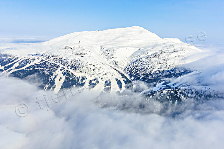 dimma, drnarbilder, drnarfoto, flygbild, flygbilder, Flygfoto, flygfoton, Jmtland, Landskap, moln, nedfarter, samhllen, skidbackar, vinter, re, reskutan