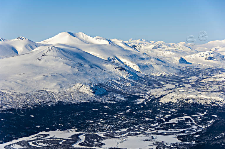 Änok Norr om Kvikkjokk drönarbilder, drönarfoto, flygbild, flygbilder, Flygfoto, flygfoton, Kvikkjokk, Landskap, lappland, Tjuoldajåhkå, Tjuoldavauobme, vinter, Änok