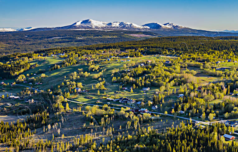 Åkersjön och Ansätten Ansätten, byar, drönarbild, drönarbilder, drönarfoto, flygbild, flygbilder, Flygfoto, flygfoton, Jämtland, Landskap, vår, Åkersjön