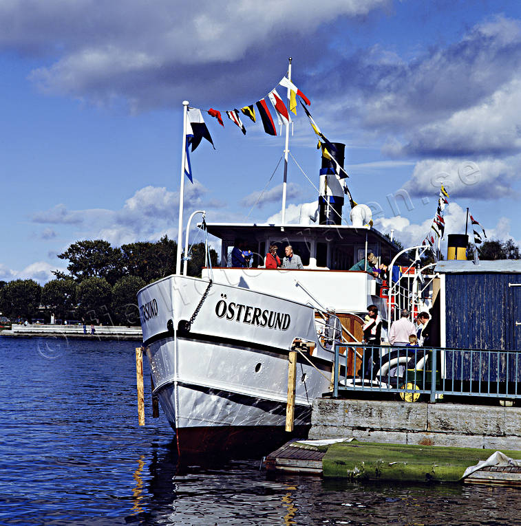 Ångaren Östersund i hamn båt, båtar, kommunikationer, sjöfart, sjöfart, turism, ångare, ångaren, ångbåt, ångbåten, Östersund