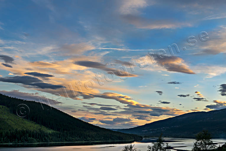 Åresjön kväll Jämtland, Landskap, moln, molntussar, natur, sjö, solnedång, sommar, utsikt