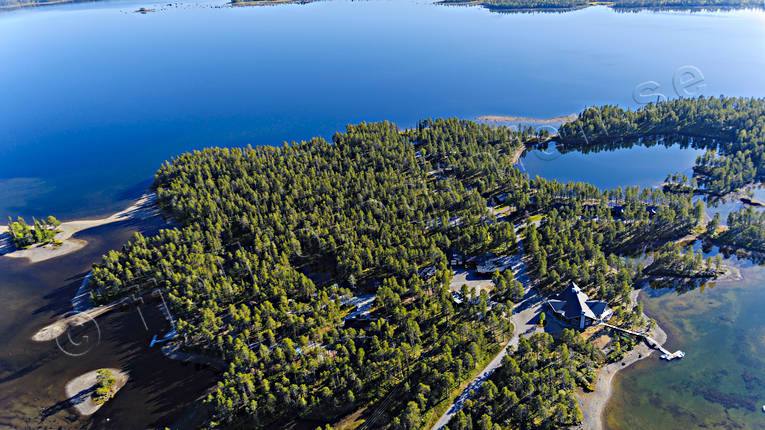 Årrenjarka Fjällby anläggningar, drönarbilder, drönarfoto, fjällby, flygbild, flygbilder, Flygfoto, flygfoton, höst, Landskap, lappland, Saggat, stugby, Årrenjarka