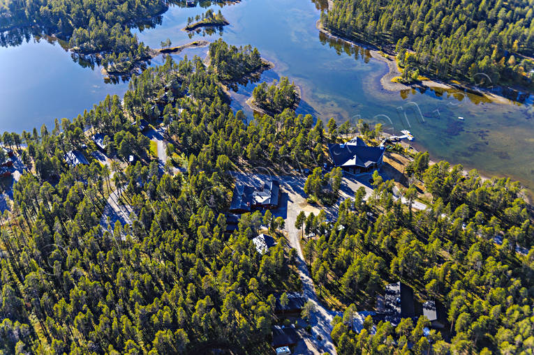 Årrenjarka Fjällby anläggningar, drönarbilder, drönarfoto, fjällby, flygbild, flygbilder, Flygfoto, flygfoton, höst, Landskap, lappland, Saggat, stugby, Årrenjarka
