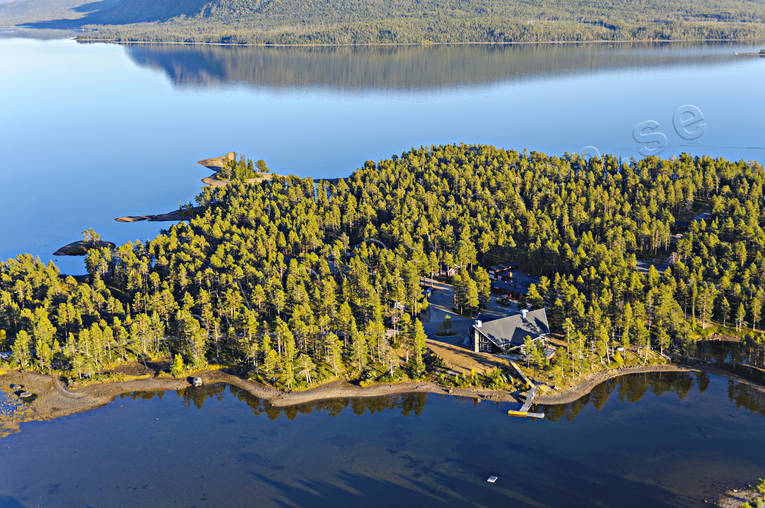 Årrenjarka Fjällby anläggningar, drönarbilder, drönarfoto, fjällby, flygbild, flygbilder, Flygfoto, flygfoton, höst, Landskap, lappland, Saggat, stugby, Årrenjarka