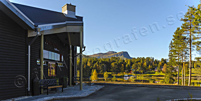 Årrenjarka Fjällby Huvudbyggnad anläggningar, fjällby, huvudbyggnad, höst, lappland, stugby, Årrenjarka