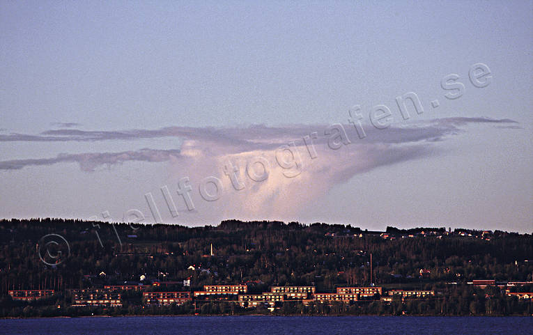 Åskmoln över Brunflo Brunflo, cb-moln, himlafenomen, himmel, moln, natur, regn, åska, åskmoln