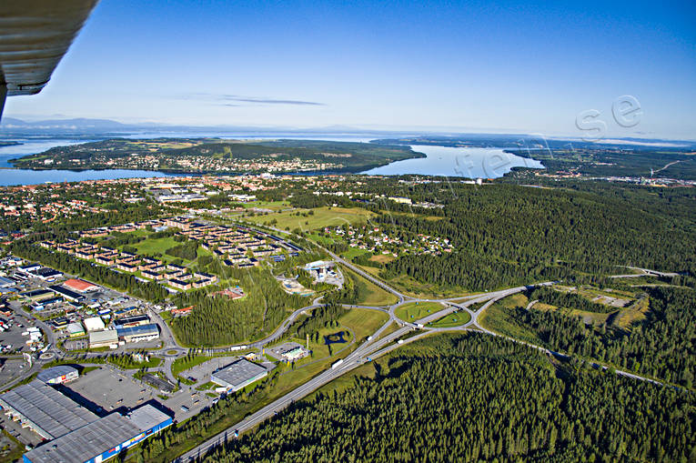 Östersund Trafikplats Odenskog drönarbilder, drönarfoto, E14, flygbild, flygbilder, Flygfoto, flygfoton, Frösön, Jämtland, Körfältet, Odenskog, sommar, städer, trafikplats, åssjön, Östersund