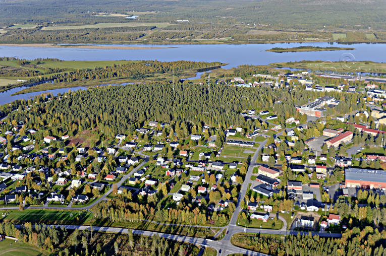 Övertorneå samhälle drönarbilder, drönarfoto, flygbild, flygbilder, Flygfoto, flygfoton, höst, Norrbotten, samhällen, Torne älv, Övertorneå
