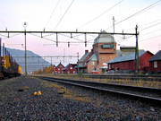 Abisko, gryning, jrnvg, jrnvgsstation, lappland, Riksgrnsen, samhlle, samhllen, soluppgng, station, tg