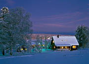 Brunflo, hus, jul, julbilder, julkort, julstmning, Jmtland, kvll, kvllsljus, natt, stuga, stmning, stmningsbild, stmningsbilder, Villa, vinter, vinternatt, vinterskrud, Vlbacken, rstid, rstider