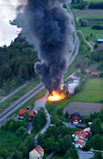brand, brinner, cisterner, drnarbilder, drnarfoto, eld, eldsvda, flygbild, flygbilder, flygfoto, flygfoton, milj, miljfrstring, miljpverkan, miljskada, miljvrd, natur, oljecisterner