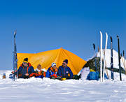 fjll, fjlltur, fjllturism, fjllturister, skidor, skidkning, sola, solbada, turister, turkare, turkning, uteliv, vindskydd, vinter, ventyr